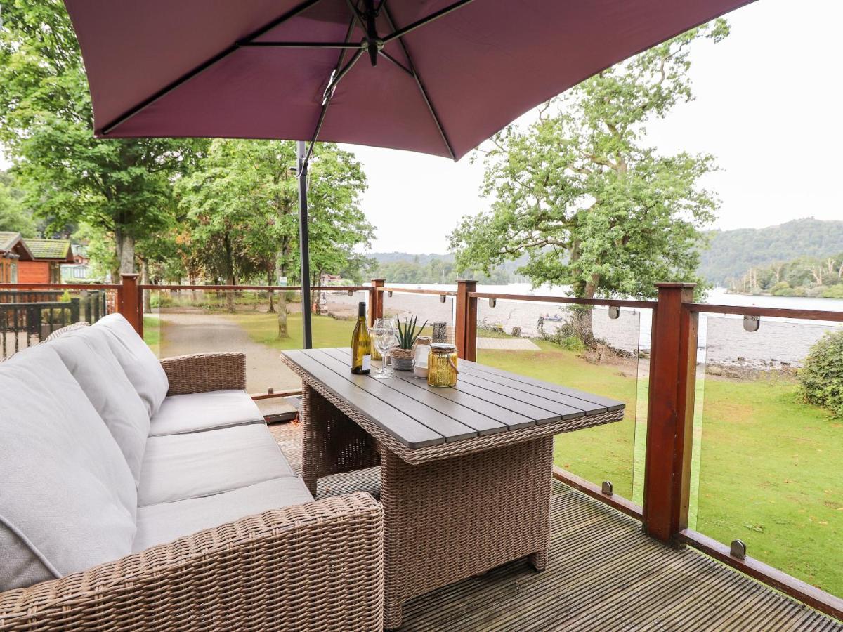 Loubi'S Lakeside Lodge Windermere Exterior foto